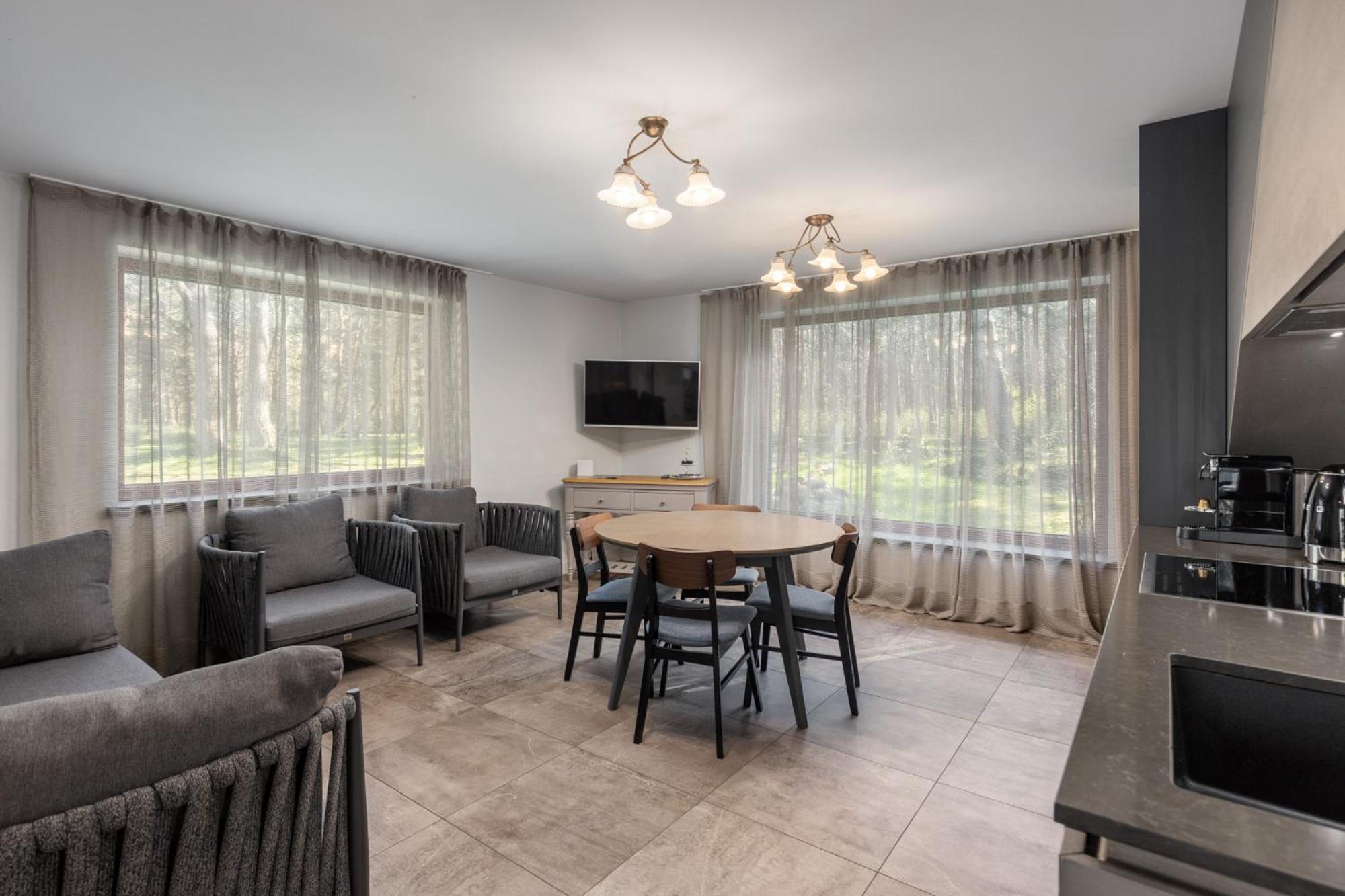 Roze Guest Houses Sklandas Bernāti Zewnętrze zdjęcie